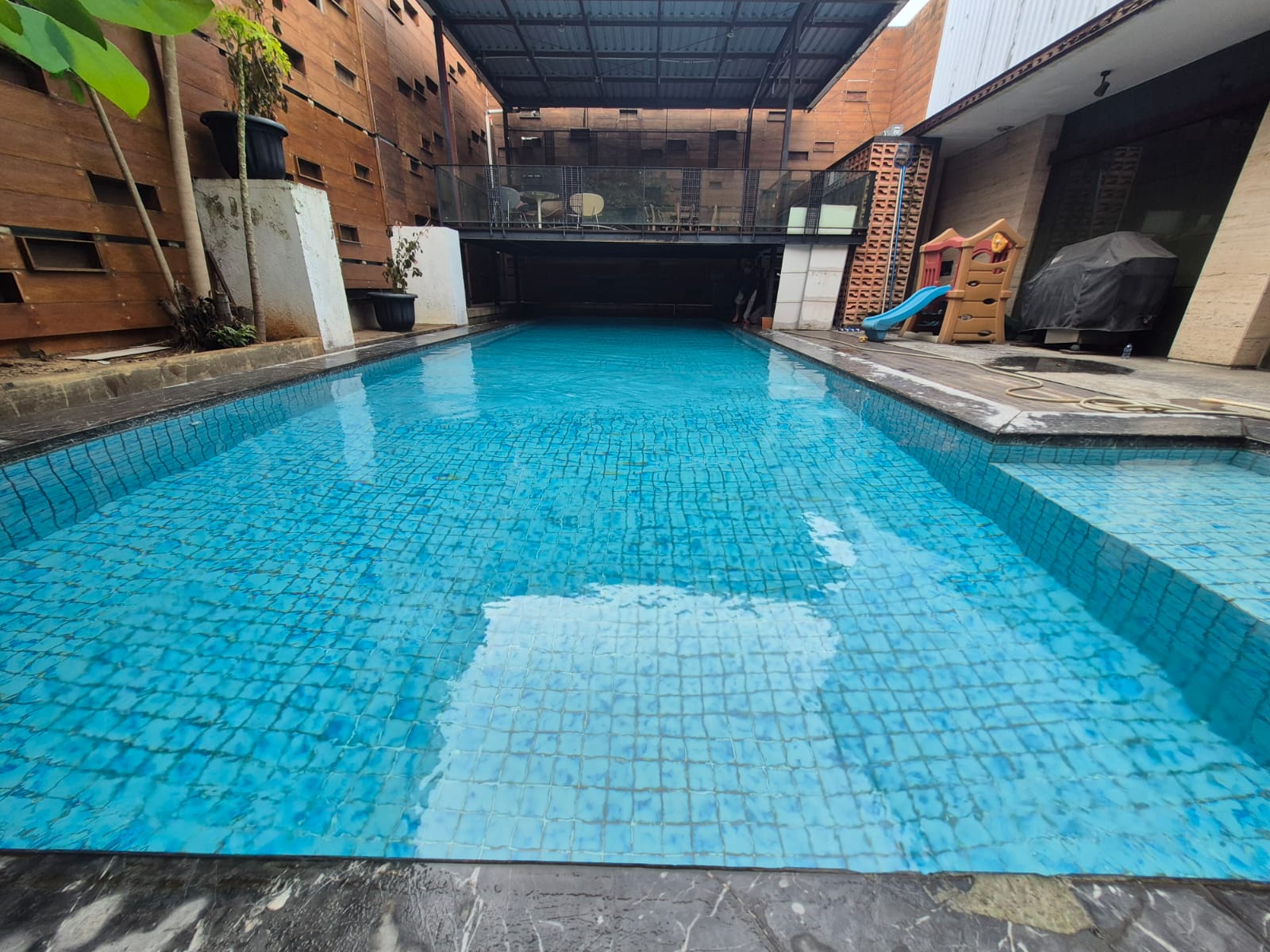 Jasa Perawatan Kolam Renang Jakarta Barat